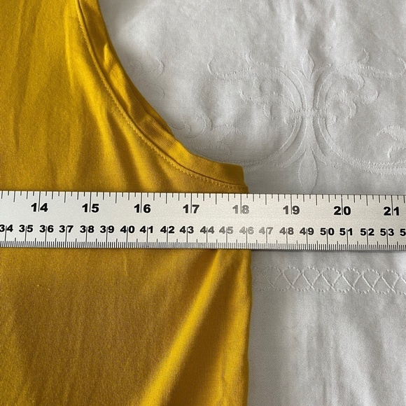 Melanie Lyne Women's Mustard Tank Top‎ Size Medium - Picture 6 of 8